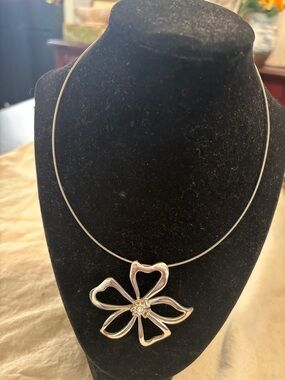 Silver Flower Pendant Necklace - Women Jewelry